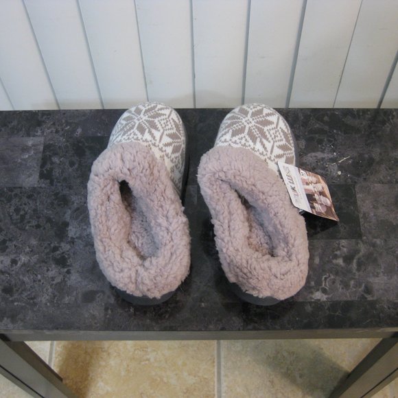 NWT Muk Luks gray purple white slippers M 7 8 - Picture 2 of 7